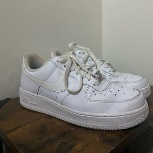 Nike/ Women’s shoes size 9